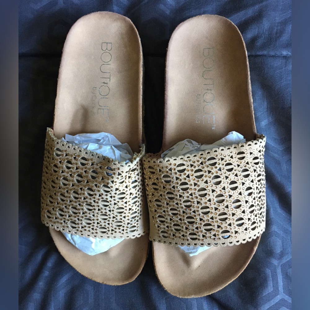 Women sandals